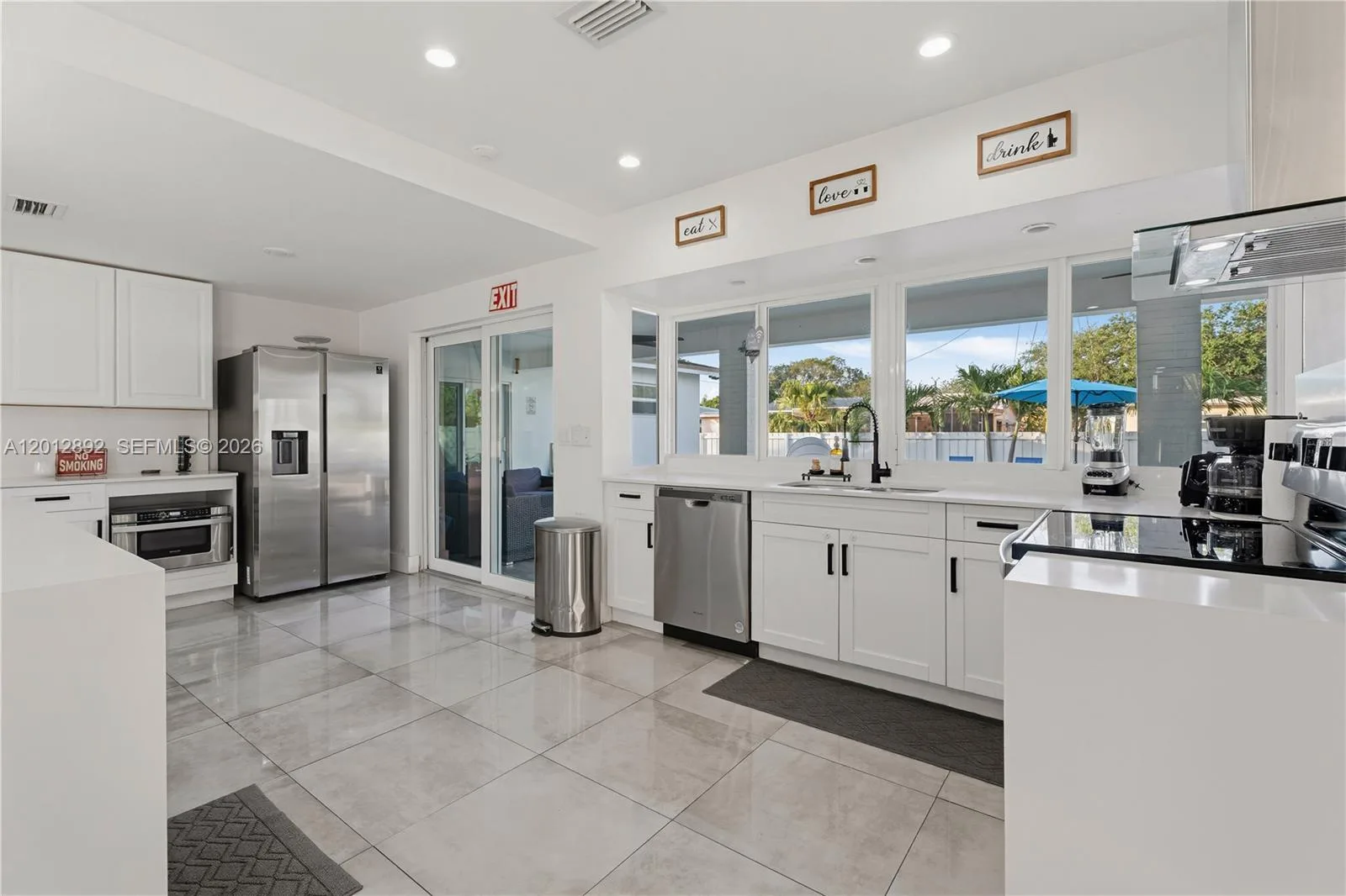 632 S Crescent Dr, Hollywood, FL 33021 photo 6