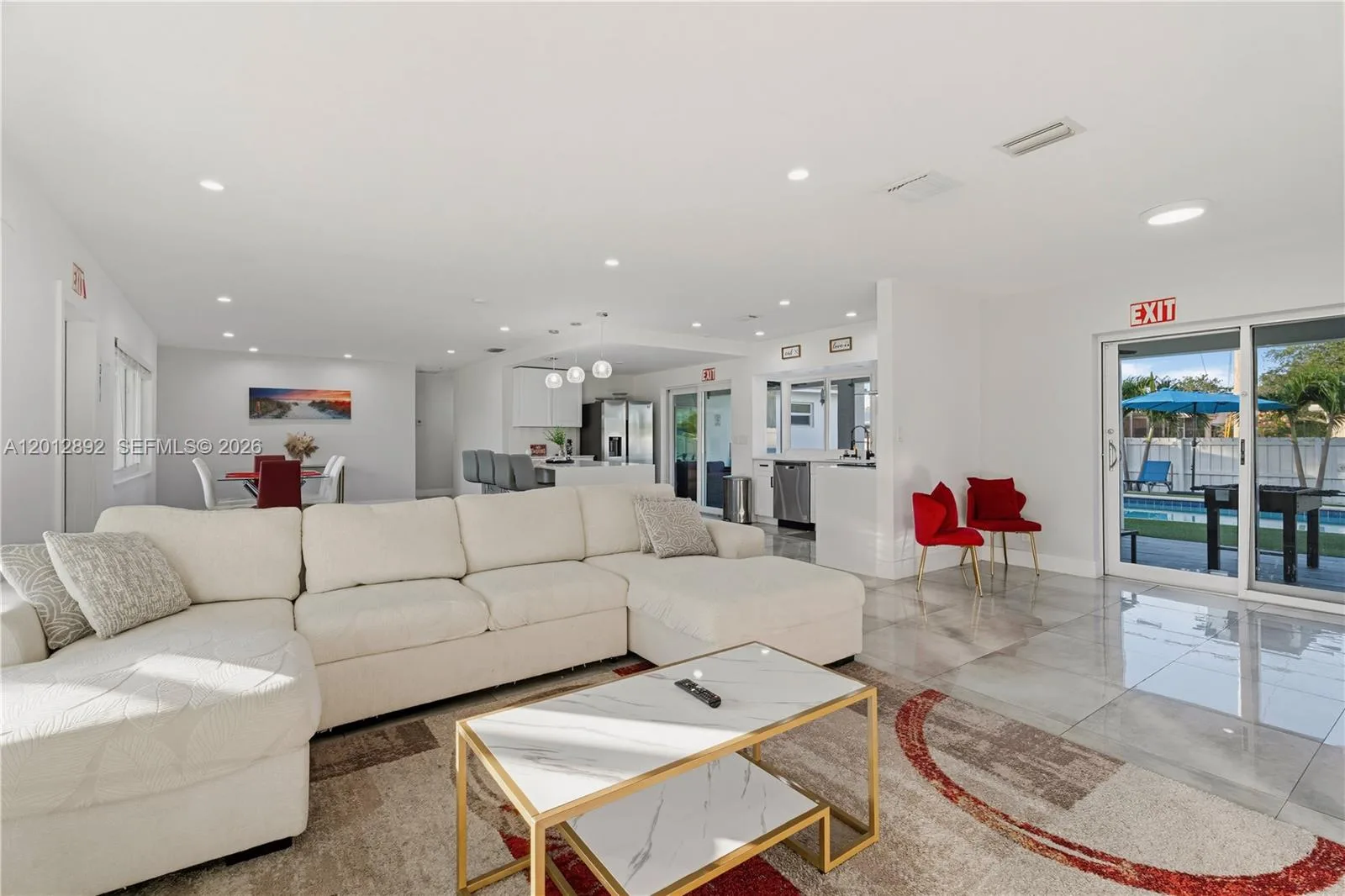 632 S Crescent Dr, Hollywood, FL 33021 photo 9
