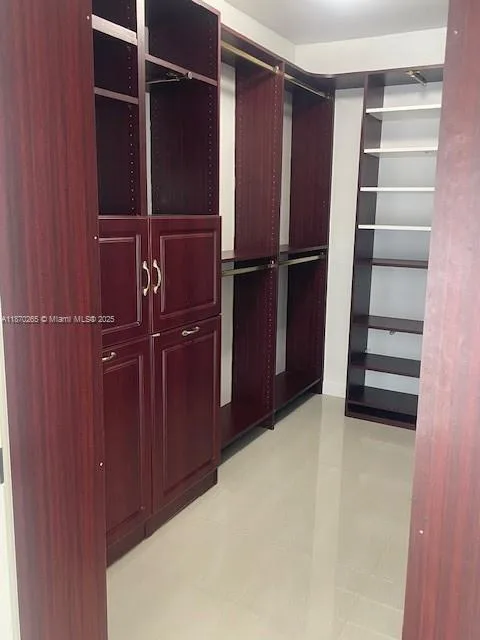 600 NE 36th St # 1603, Miami, FL 33137 photo 9