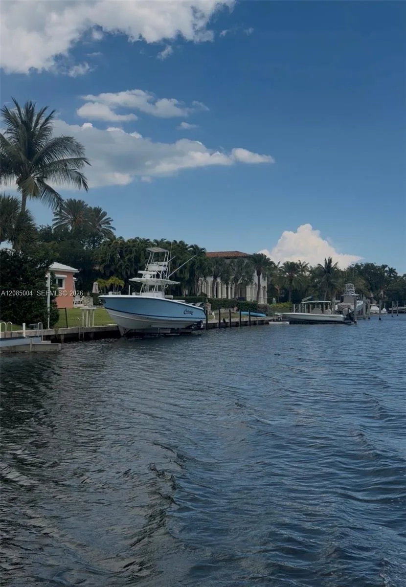 470 Marquesa Dr, Coral Gables, FL 33156