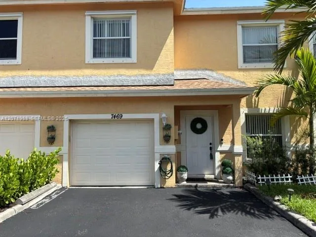 7469 Tam Oshanter Blvd, North Lauderdale, FL 33068 photo 5
