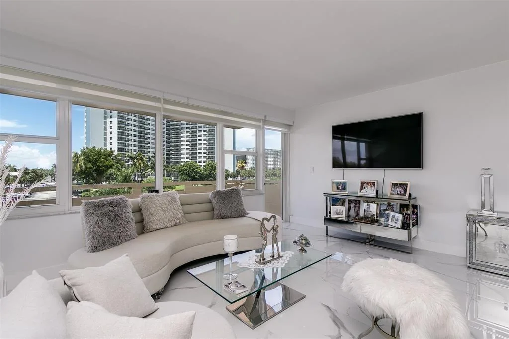 3333 NE 34th Street # 304, Fort Lauderdale, FL 33308