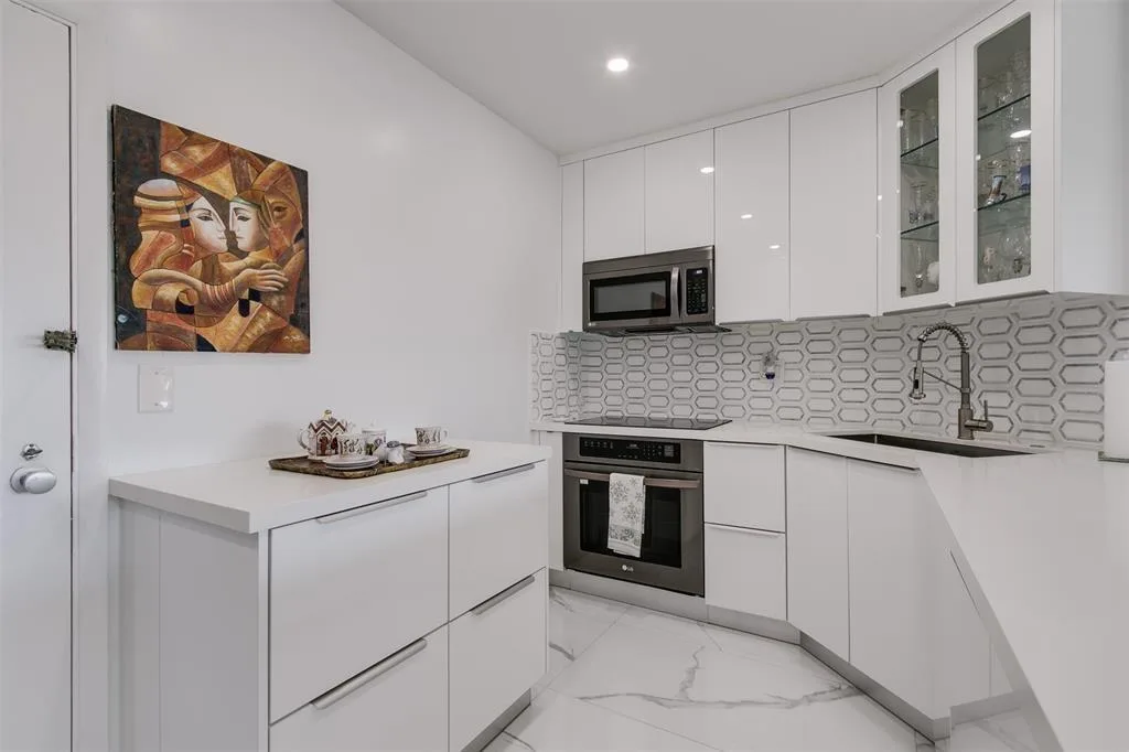 3333 NE 34th Street # 304, Fort Lauderdale, FL 33308 photo 3