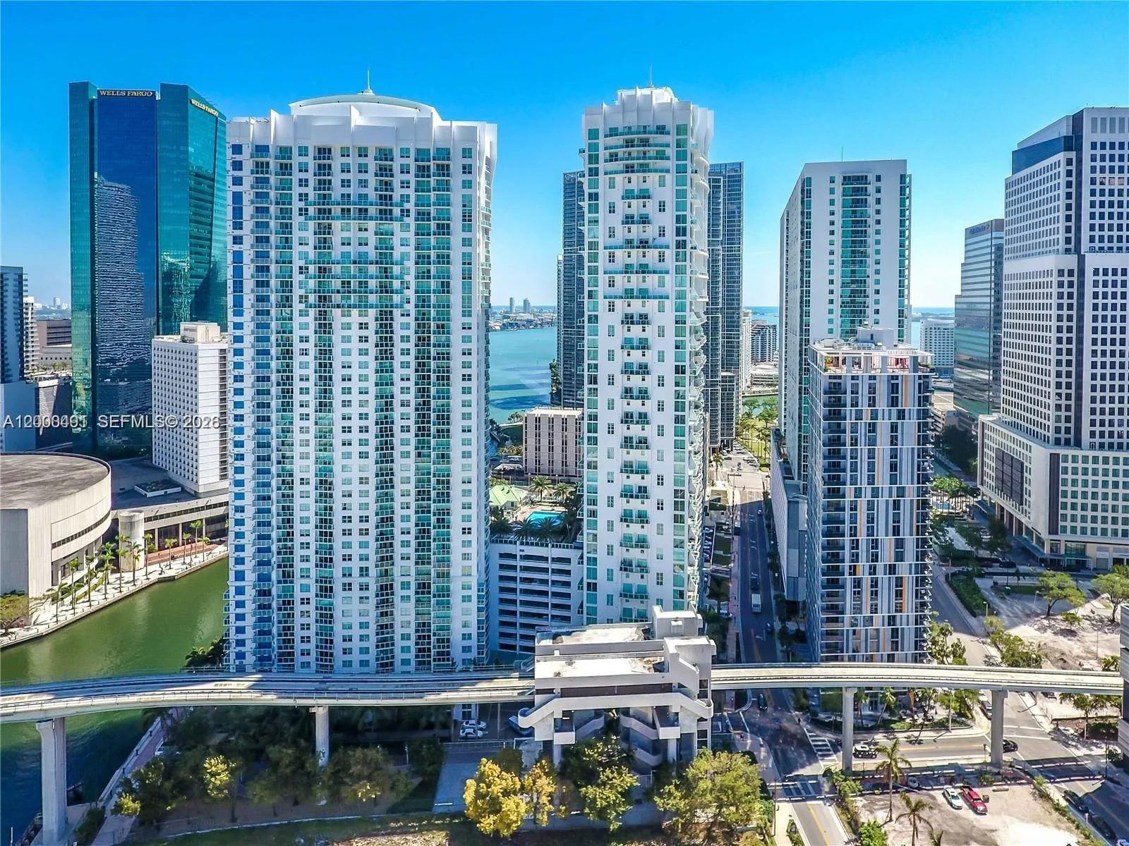 31 SE 5th St # 4212, Miami, FL 33131 photo 2