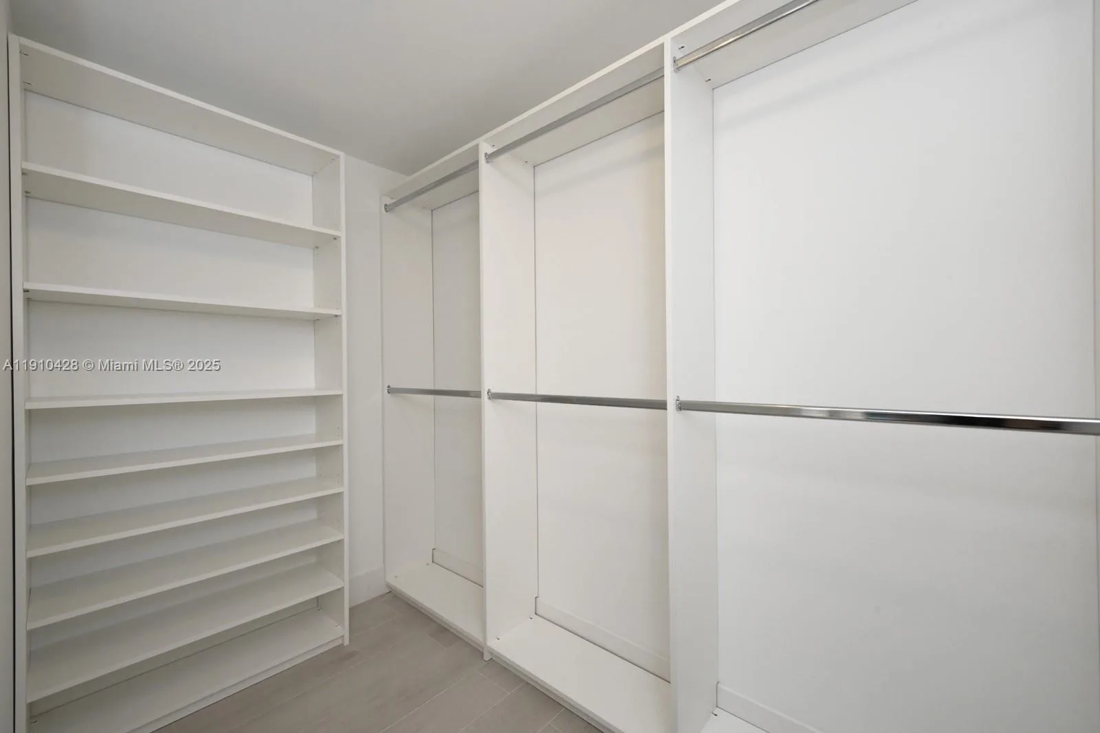 16385 Biscayne Blvd # 1219, North Miami Beach, FL 33160 photo 10