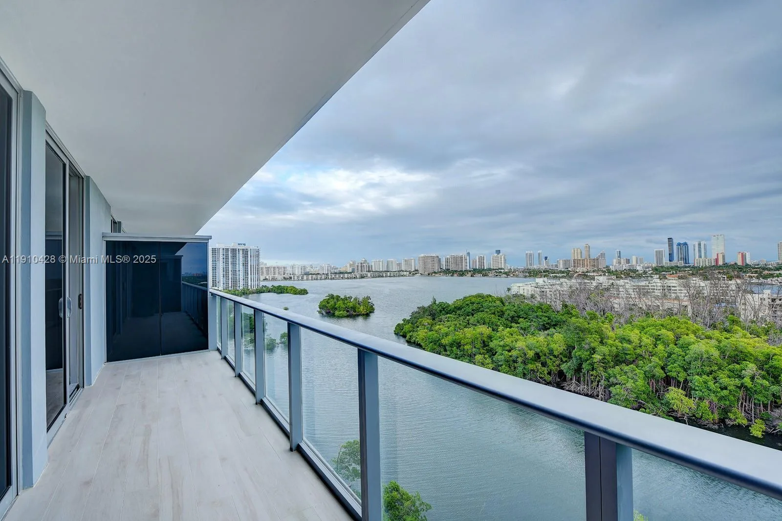 16385 Biscayne Blvd # 1219, North Miami Beach, FL 33160 photo 13