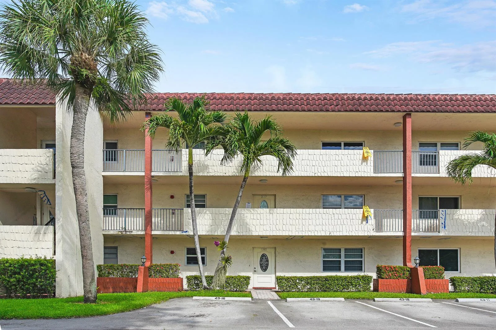 211 S Hollybrook Drive # 107, Pembroke Pines, FL 33025 photo 2