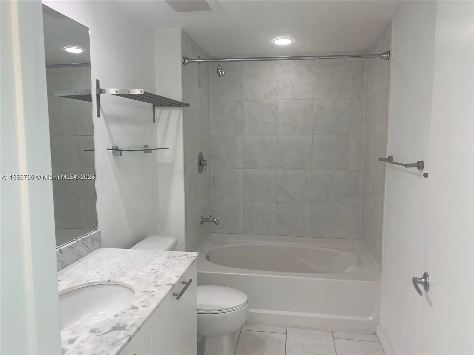 950 Brickell Bay Dr # 602, Miami, FL 33131 photo 13