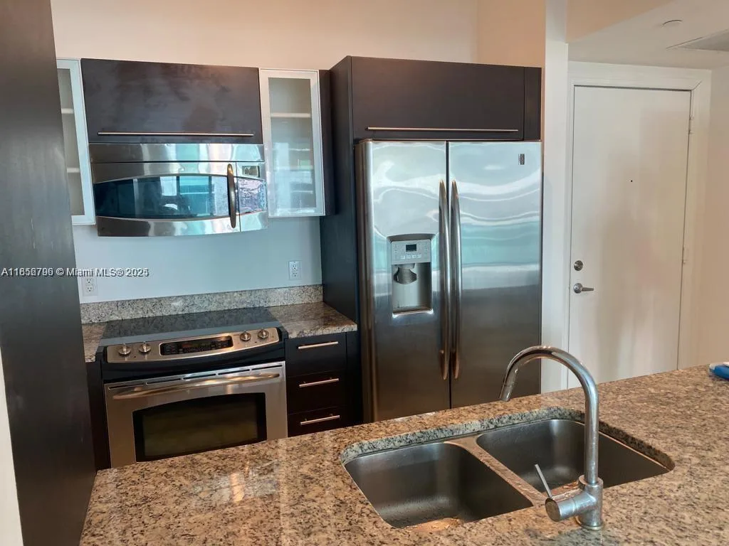 950 Brickell Bay Dr # 602, Miami, FL 33131 photo 8