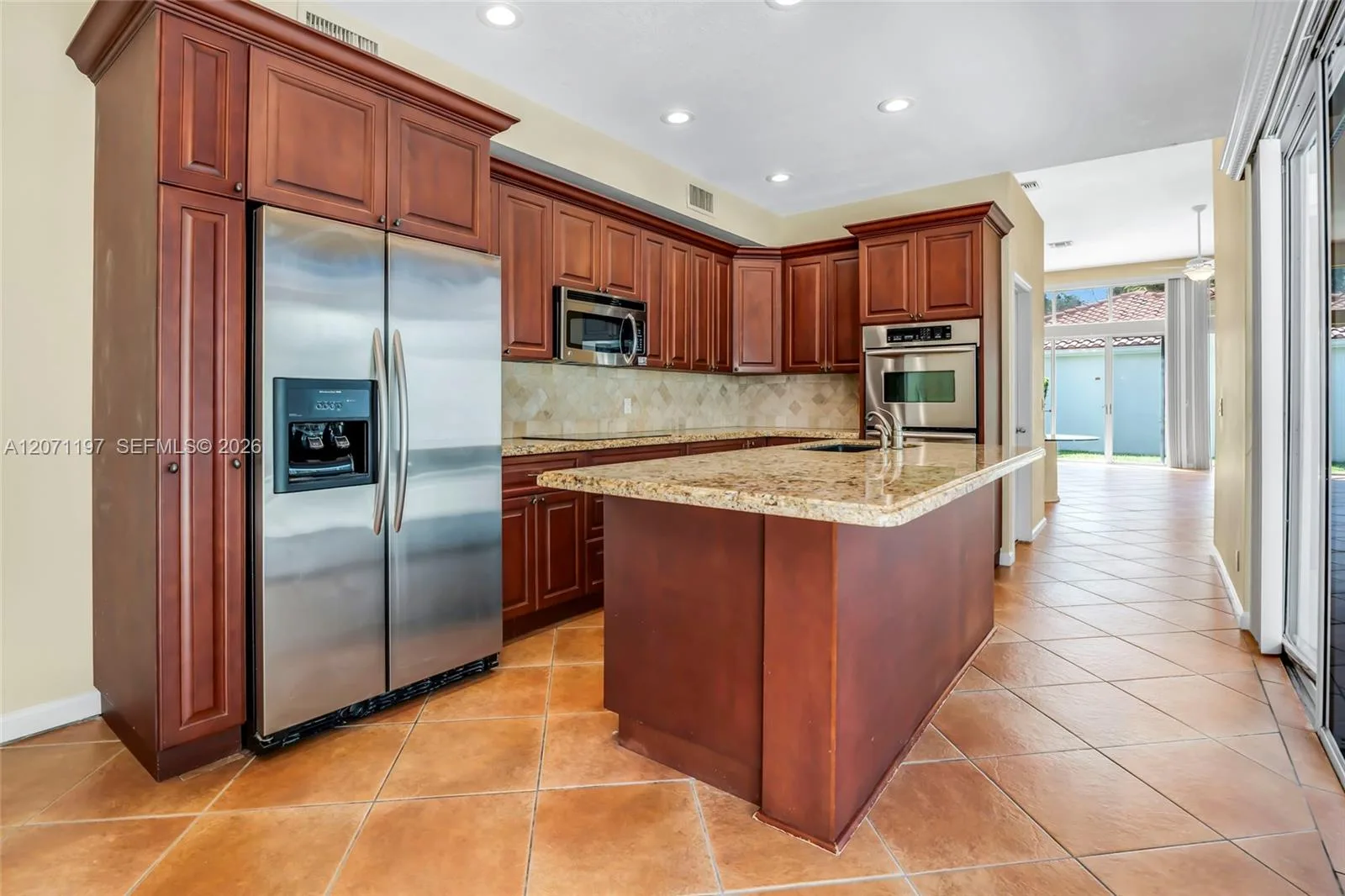 1051 Bel Aire Dr W, Pembroke Pines, FL 33027 photo 9