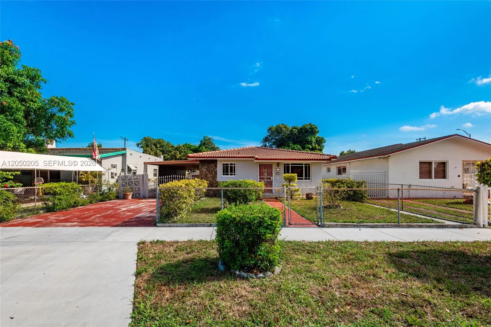 271 E 17th St, Hialeah, FL 33010