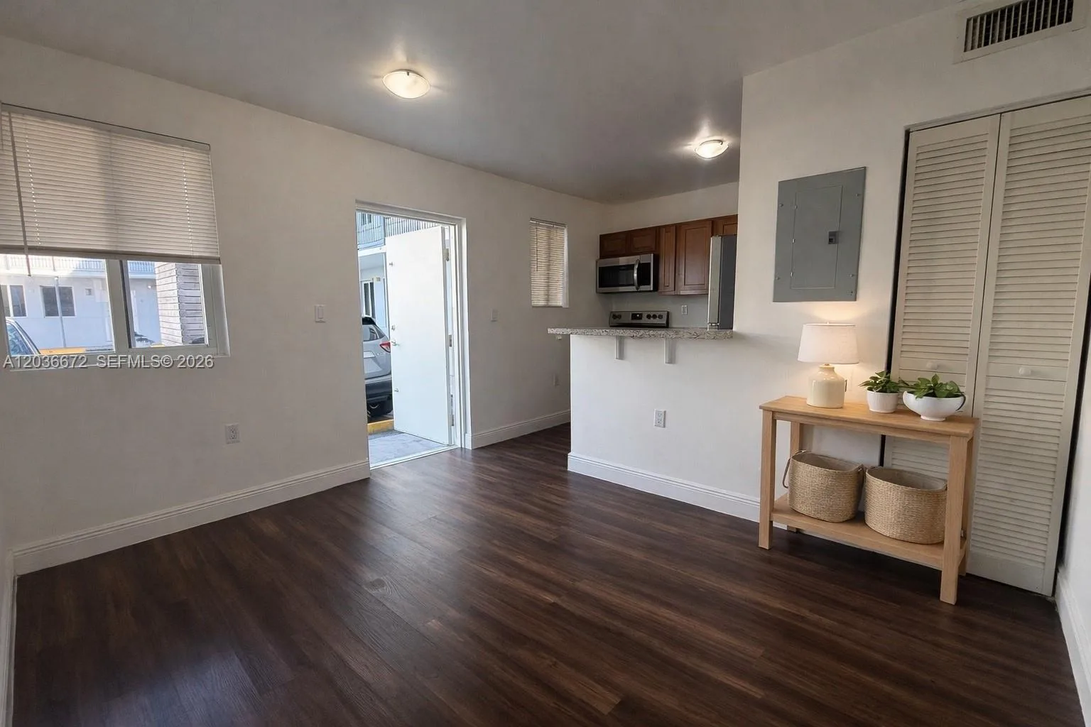 540 NW 7th St # 4, Miami, FL 33136 photo 2