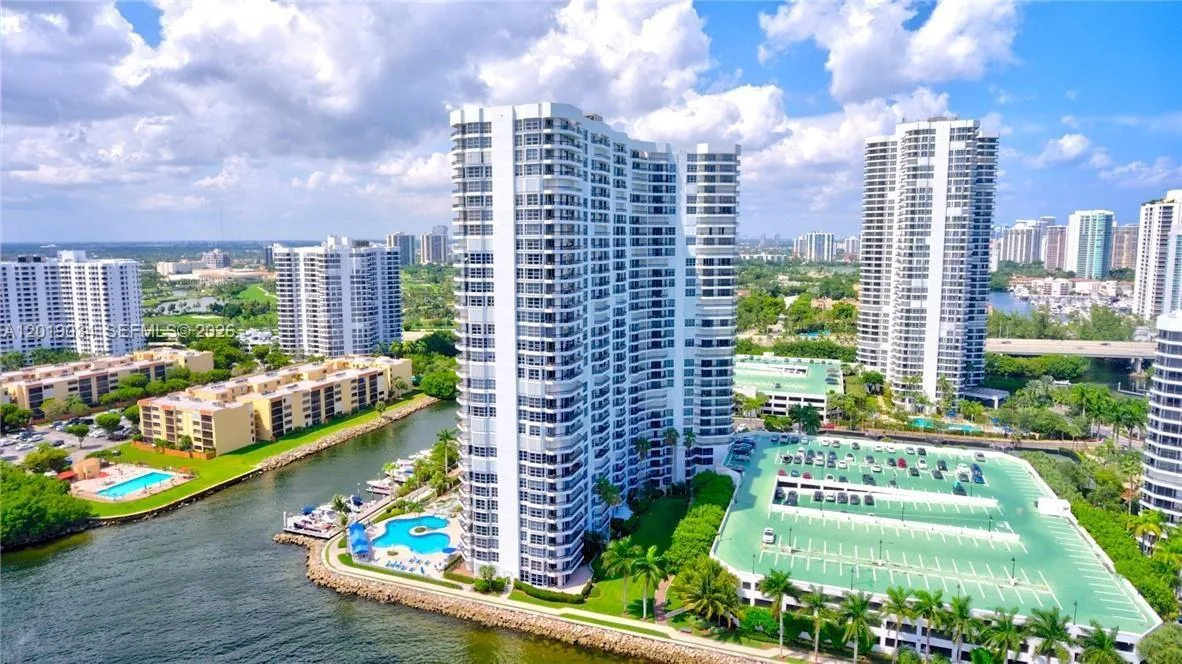 3530 Mystic Pointe Dr # 1205, Aventura, FL 33180 photo 2