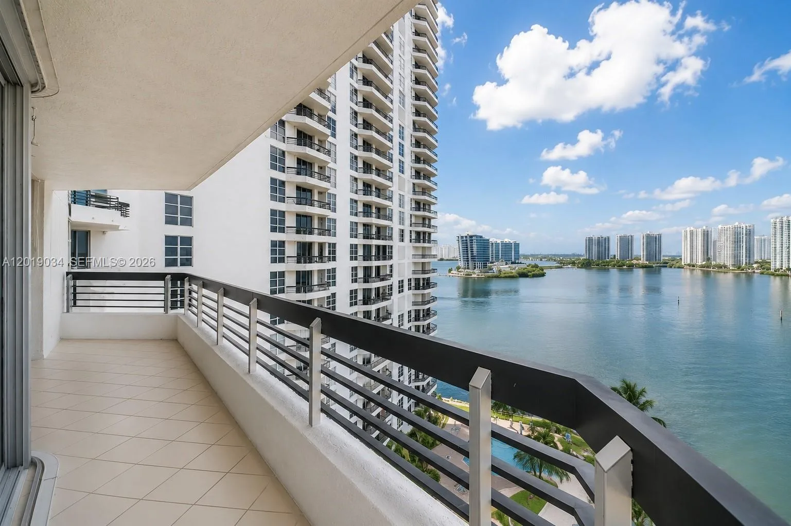 3530 Mystic Pointe Dr # 1205, Aventura, FL 33180 photo 4