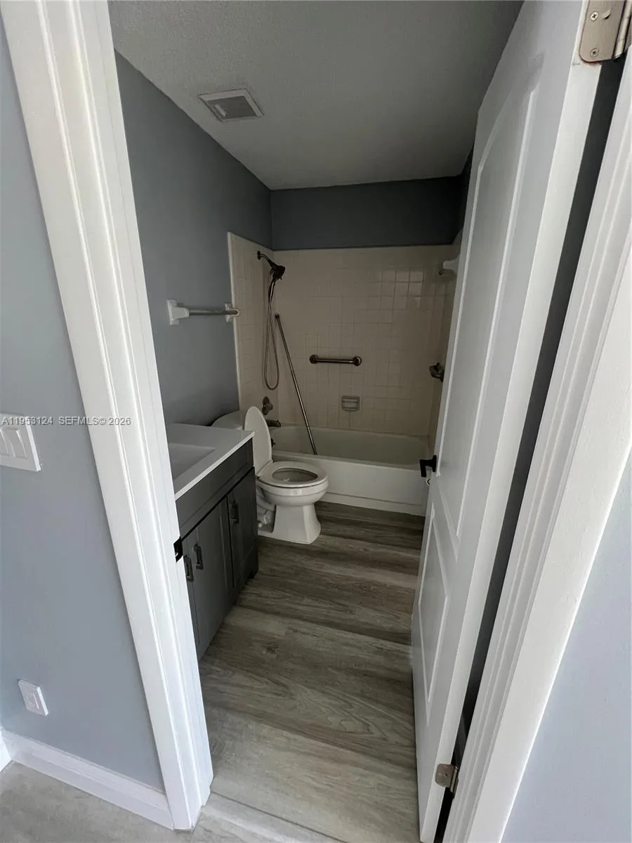 313 Dirksen # F3, Other City - In The State Of Florida, FL 32713 photo 6
