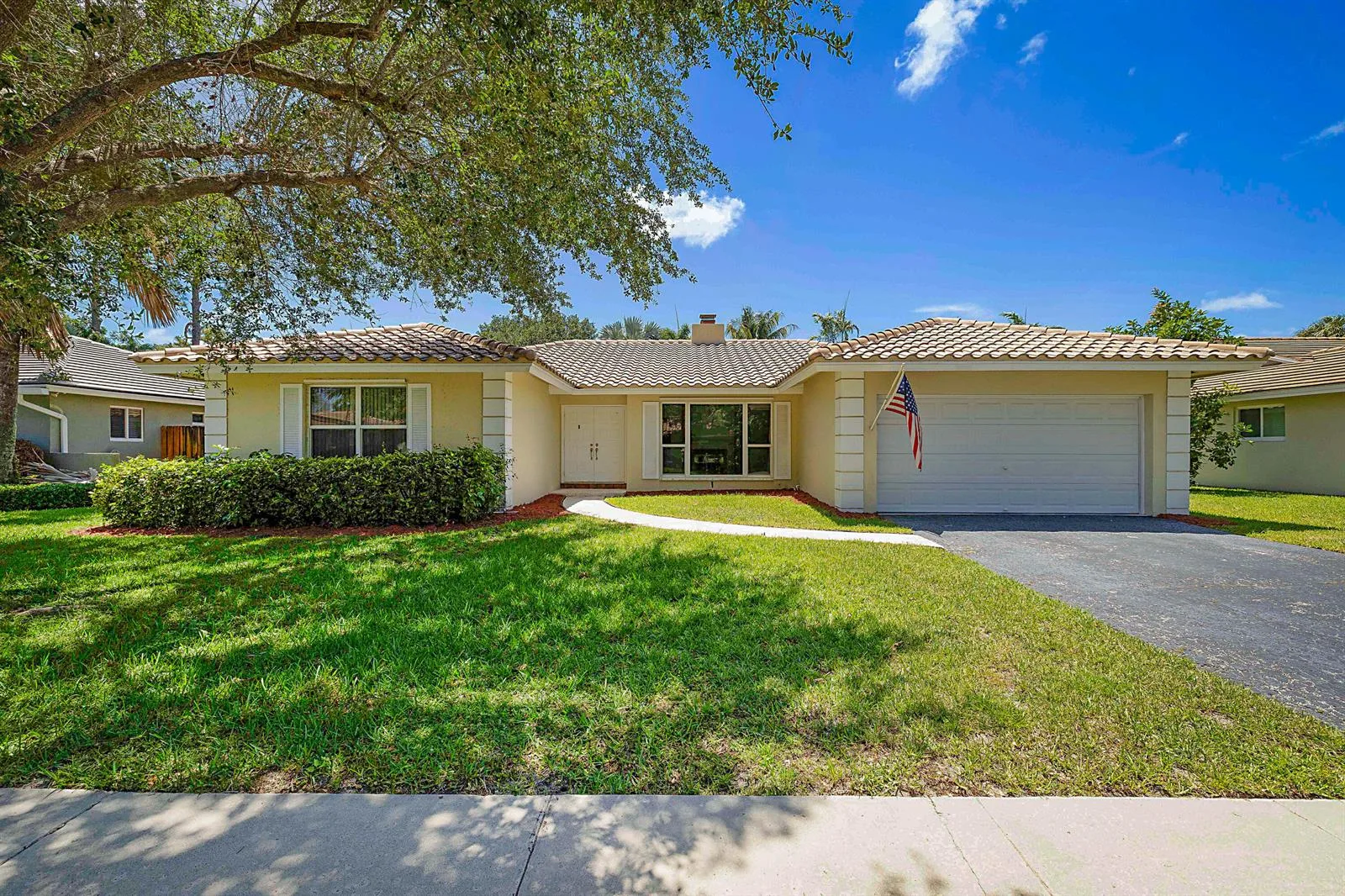20869 Sonrisa Way, Boca Raton, FL 33433