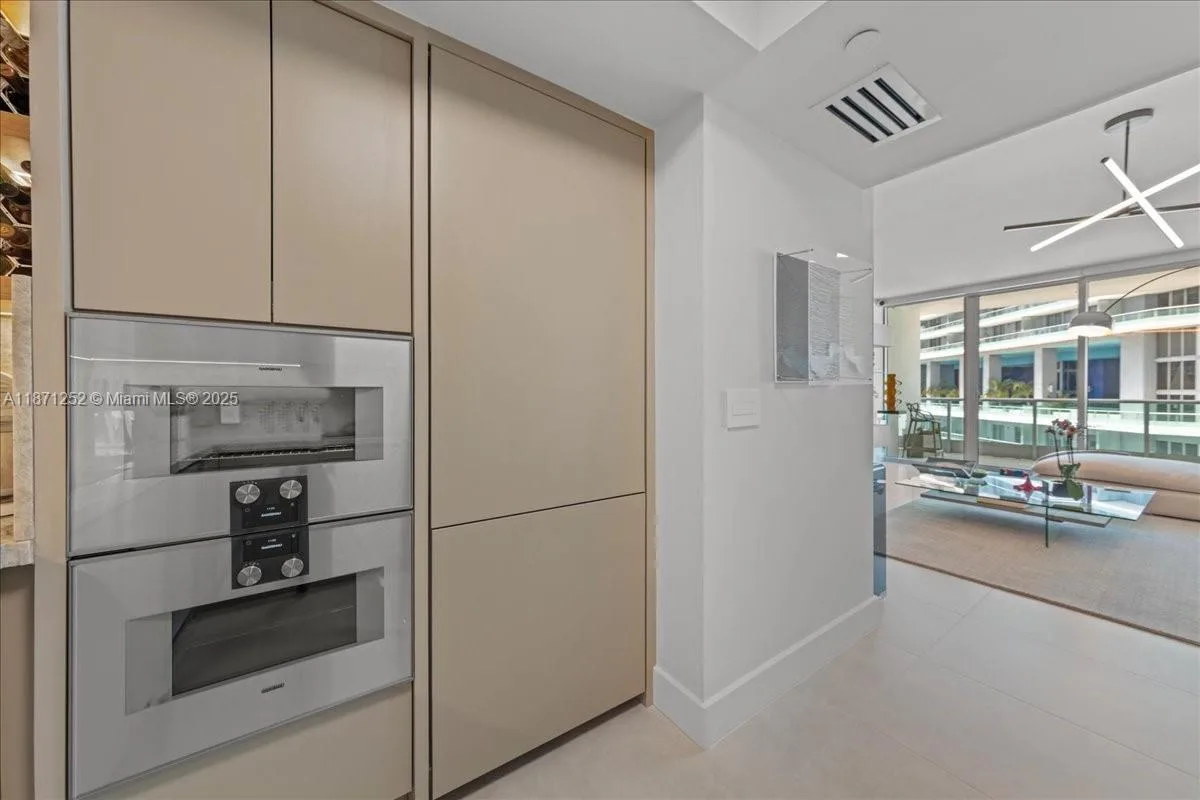1331 Brickell Bay Dr # 1406, Miami, FL 33131 photo 13