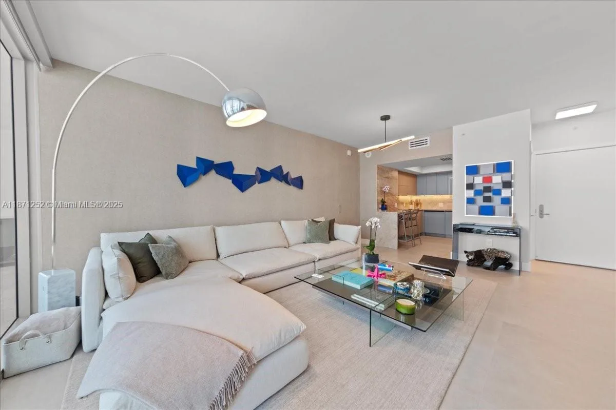 1331 Brickell Bay Dr # 1406, Miami, FL 33131 photo 4