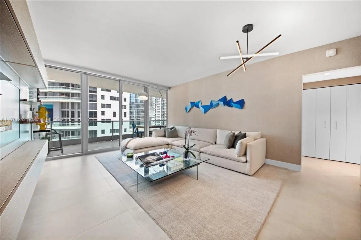 1331 Brickell Bay Dr # 1406, Miami, FL 33131 photo 5