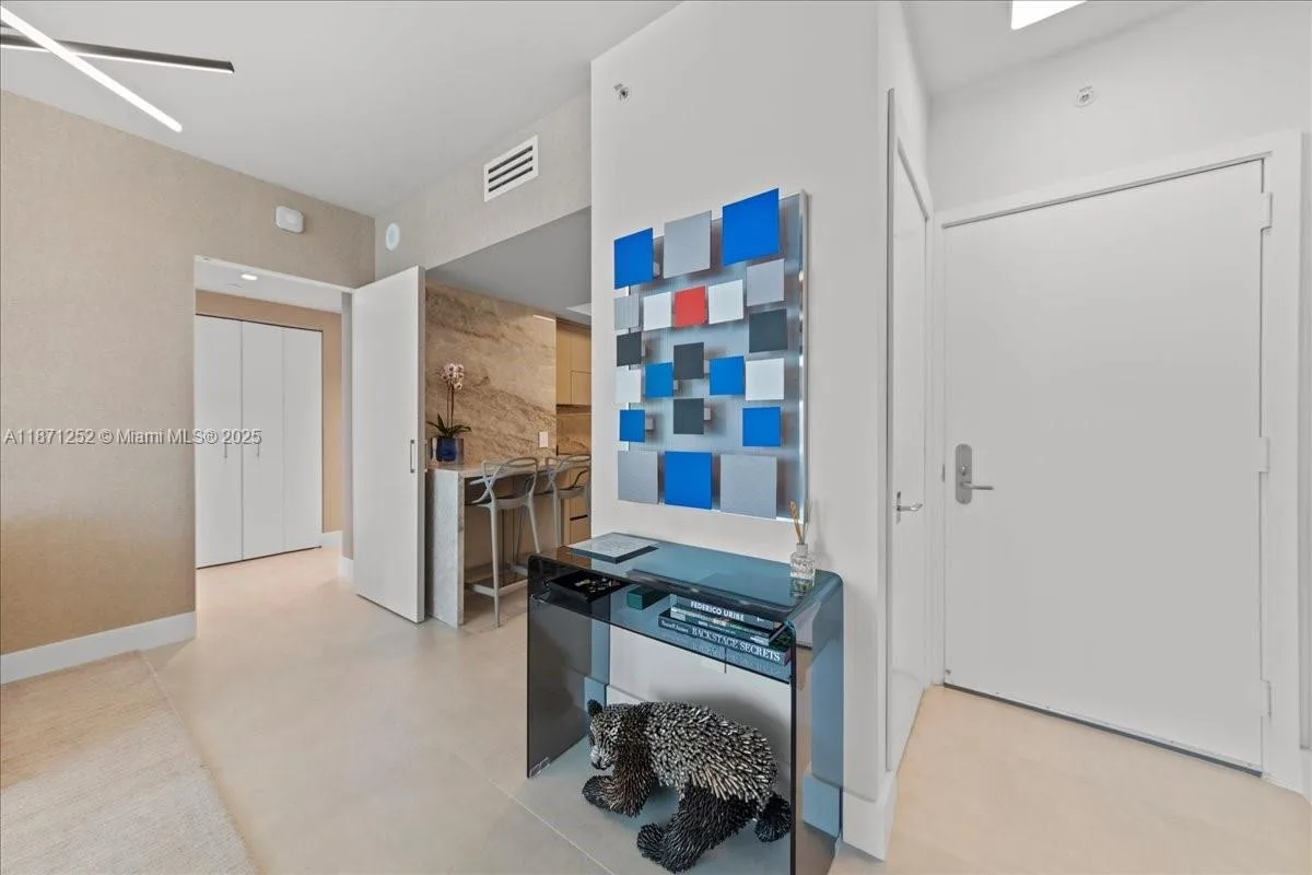 1331 Brickell Bay Dr # 1406, Miami, FL 33131 photo 8