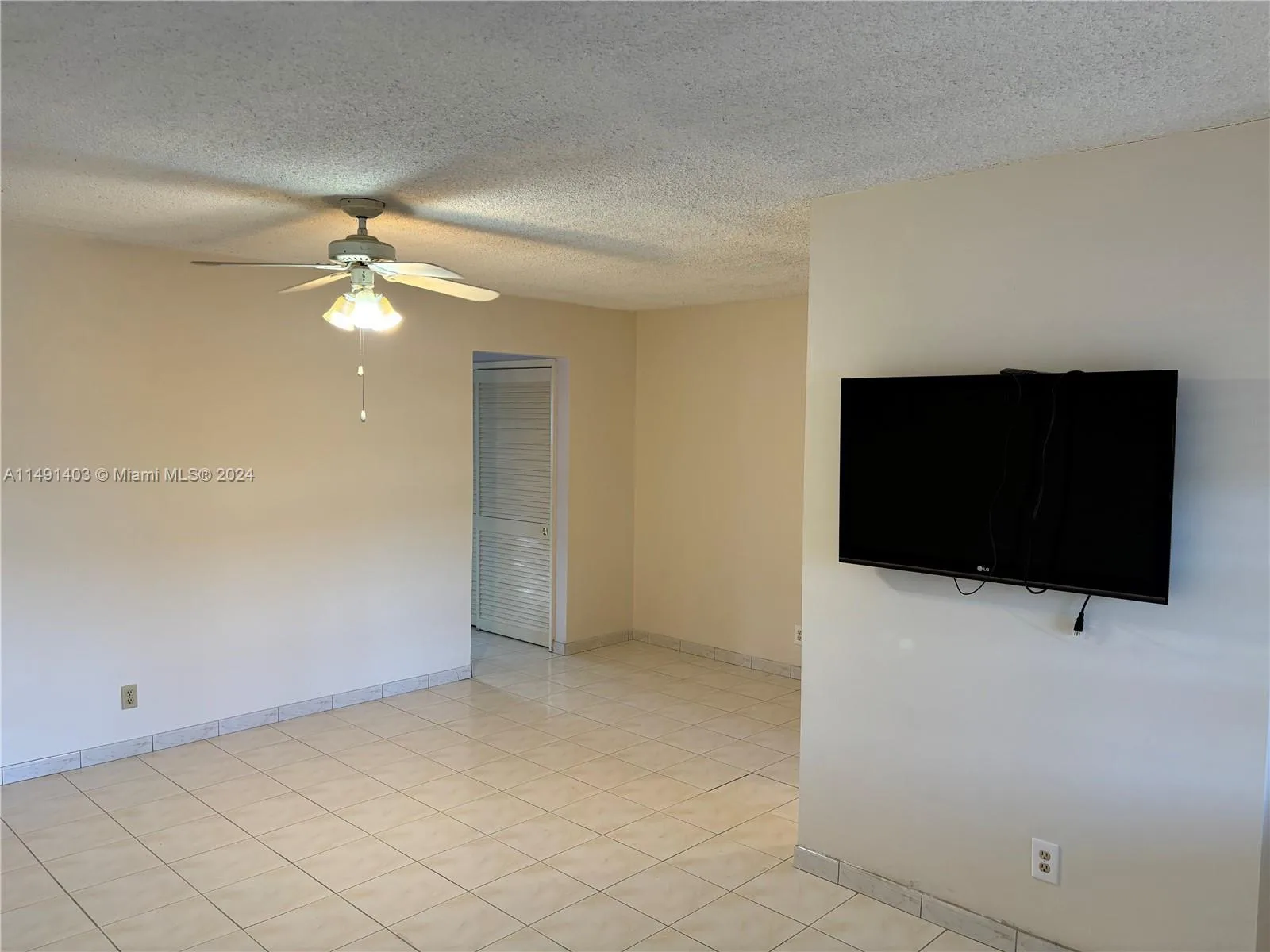 181 NE 14th Ave # 22B, Hallandale Beach, FL 33009 photo 10