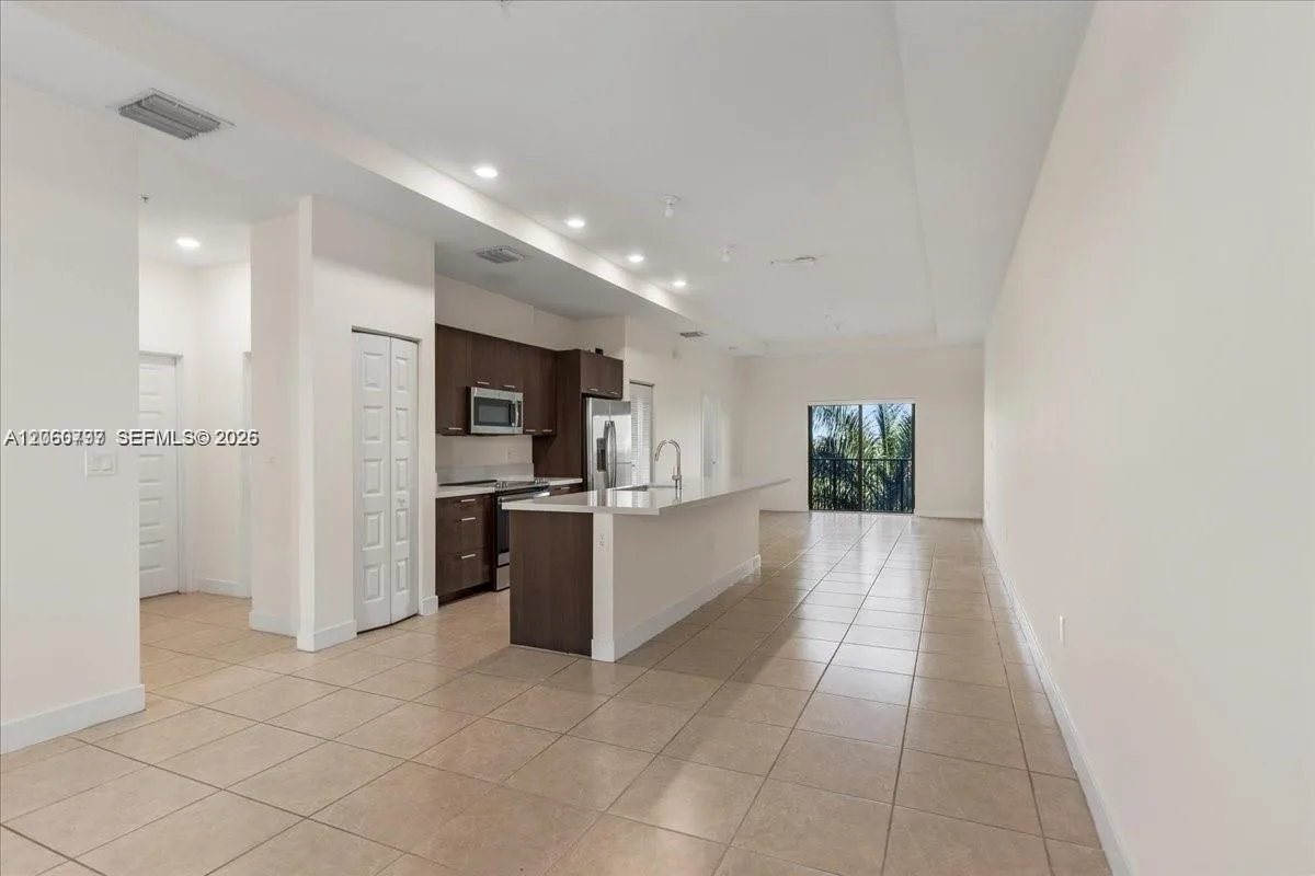 8031 NW 104th Ave # 31, Doral, FL 33178 photo 5