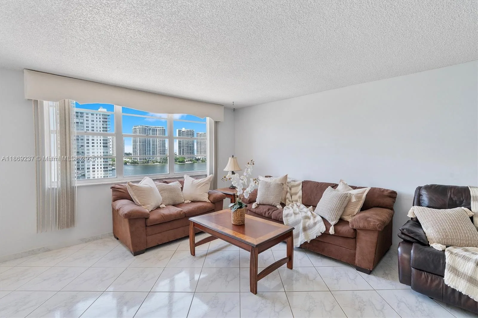 251 174th St # 1005, Sunny Isles Beach, FL 33160 photo 10