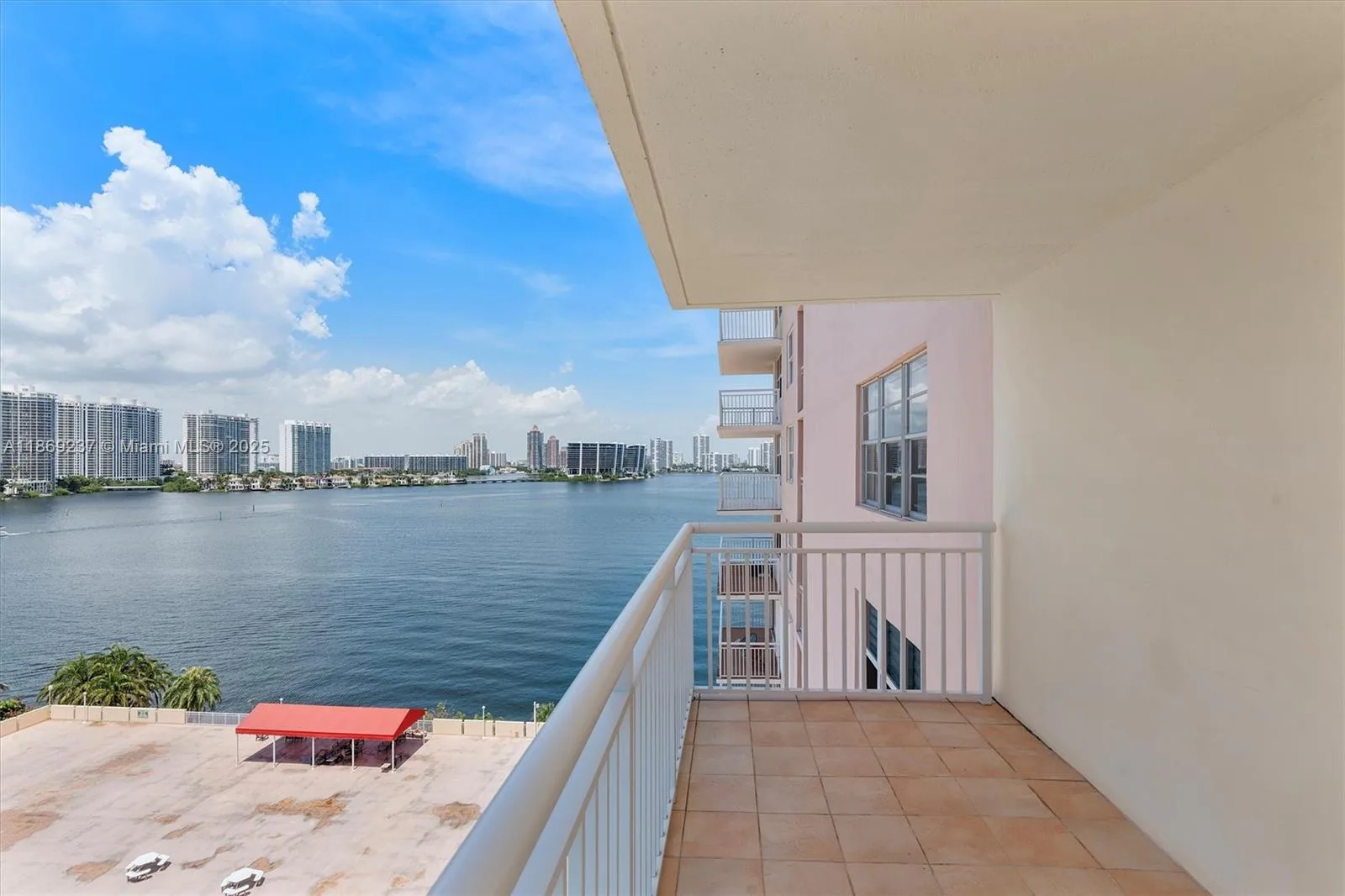251 174th St # 1005, Sunny Isles Beach, FL 33160 photo 2