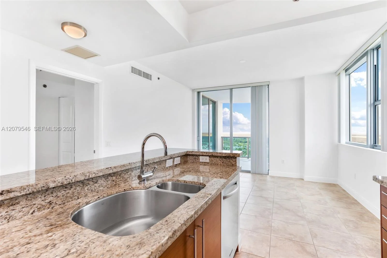 2641 N Flamingo Rd # 2608N, Sunrise, FL 33323 photo 3