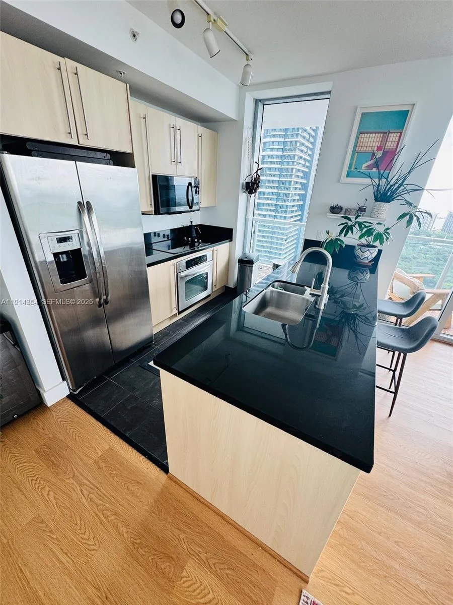 79 SW 12th St # 3601-S, Miami, FL 33130 photo 9