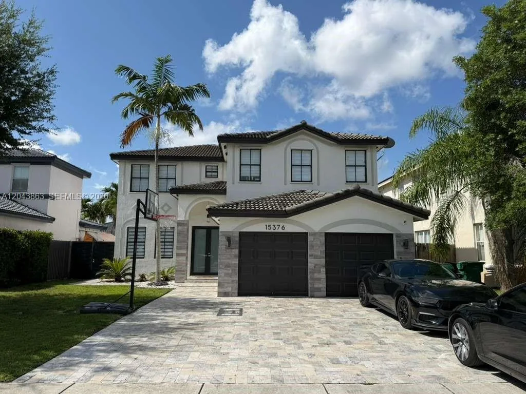 15376 SW 13th Ter, Miami, FL 33194