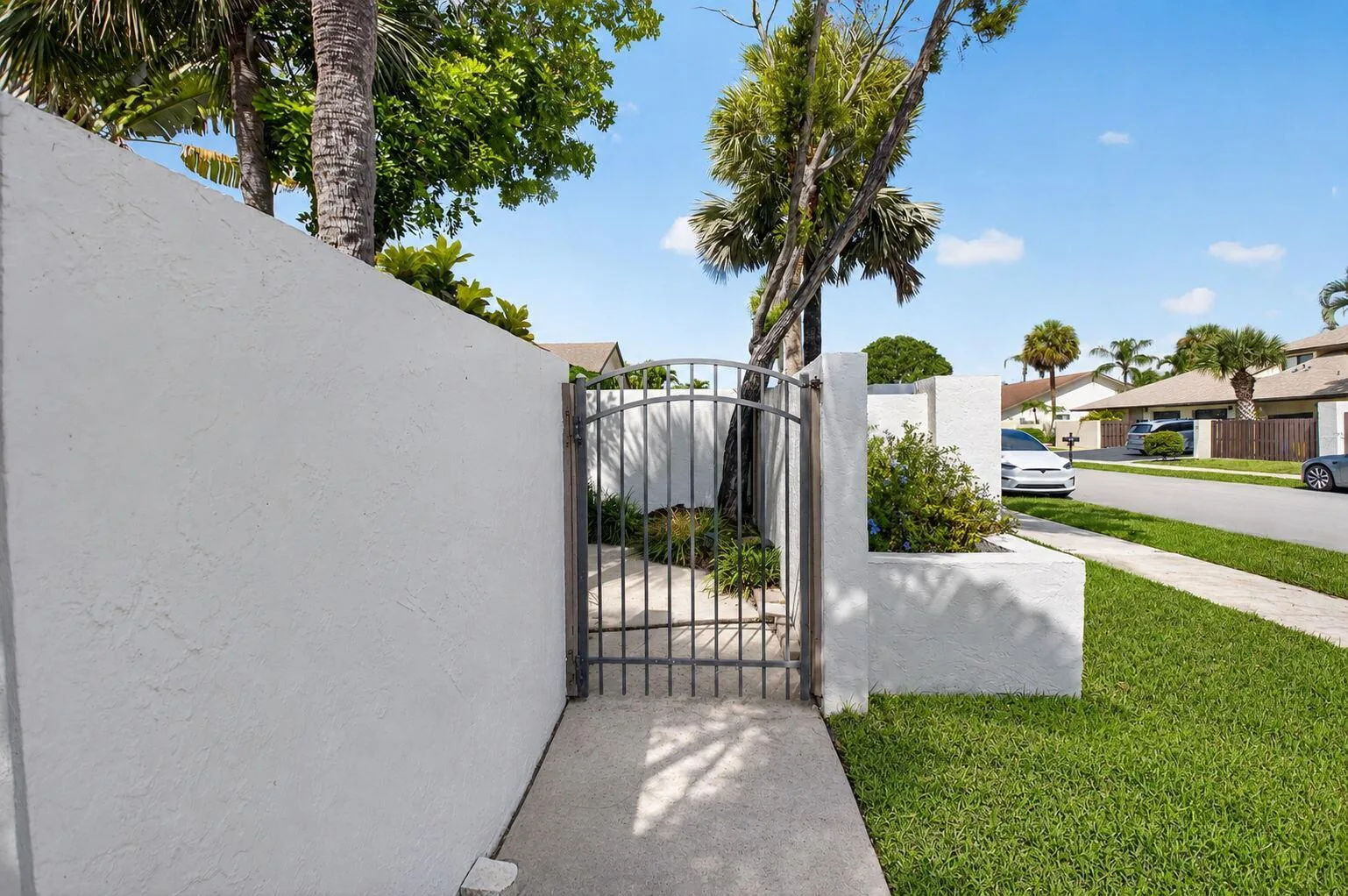 2802 SW 6th Street, Delray Beach, FL 33445 photo 4