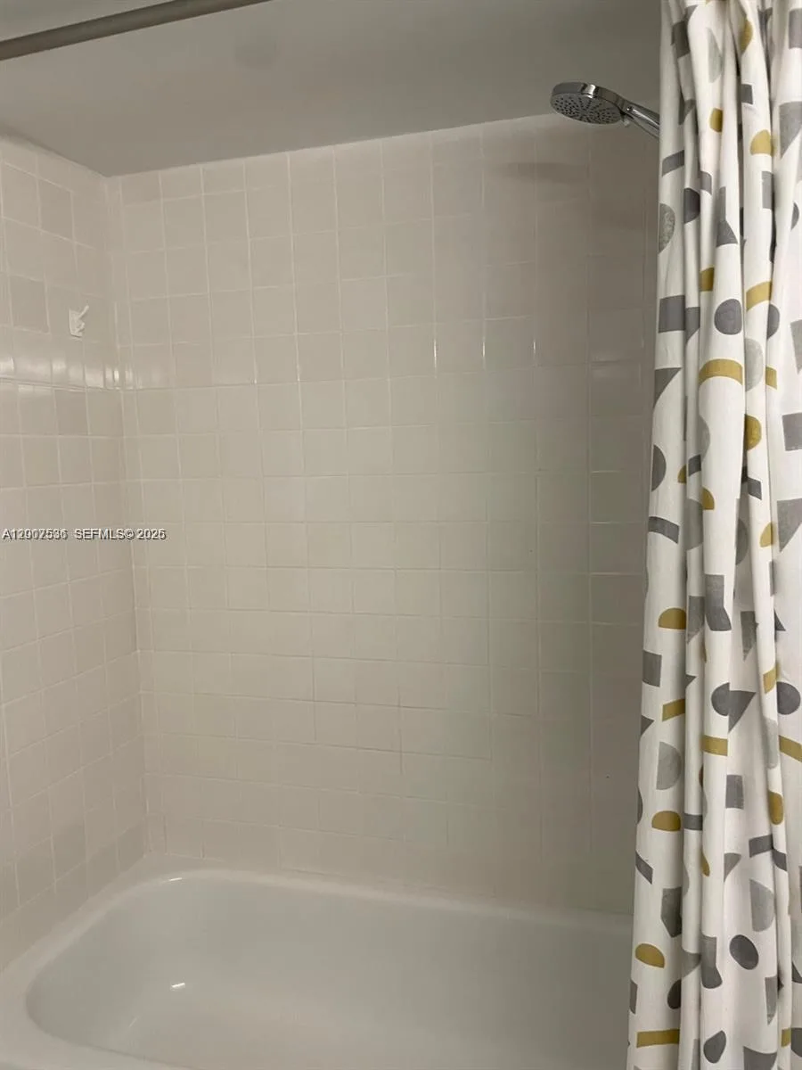 5880 Collins Ave # 1006, Miami Beach, FL 33140 photo 5