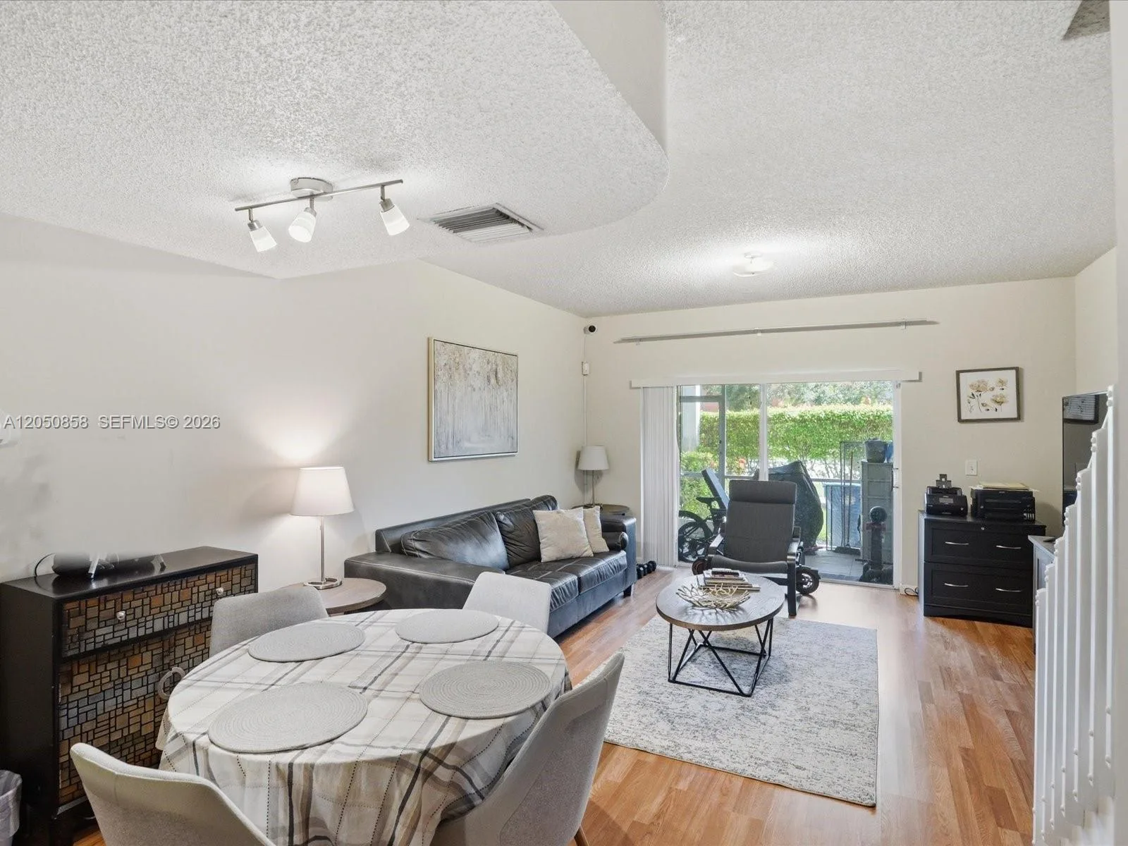 21 Simonton Cir, Weston, FL 33326 photo 6
