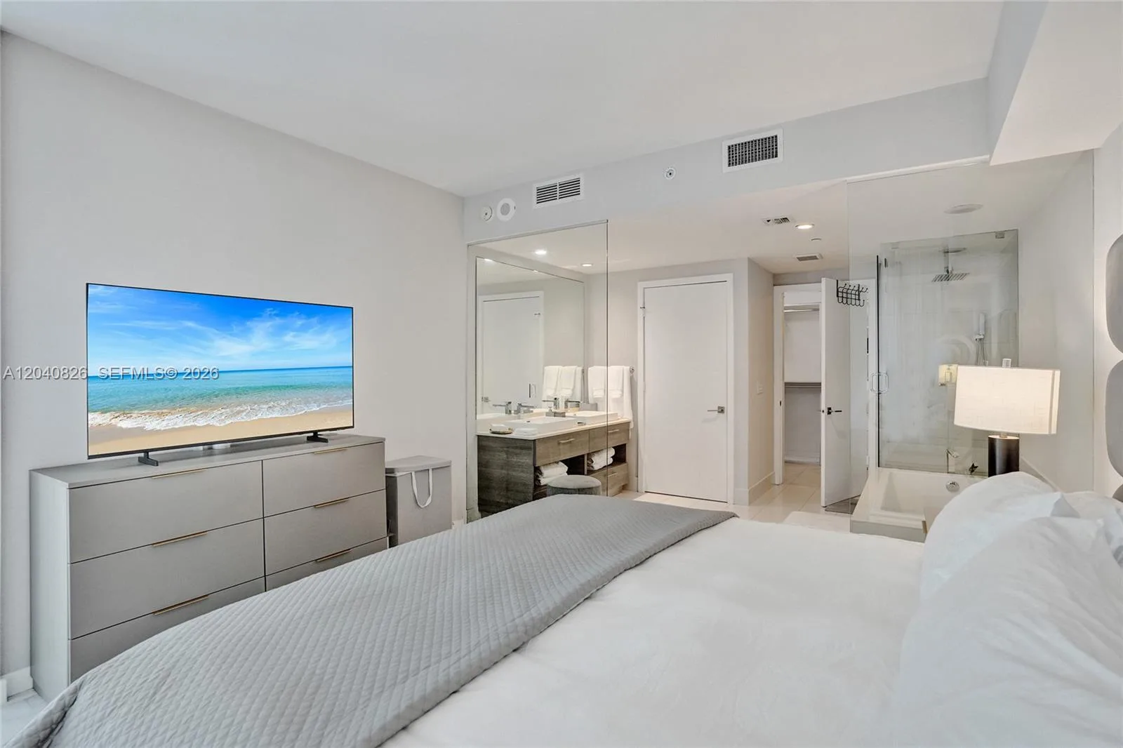 650 NE 32nd St # 3901, Miami, FL 33137 photo 11