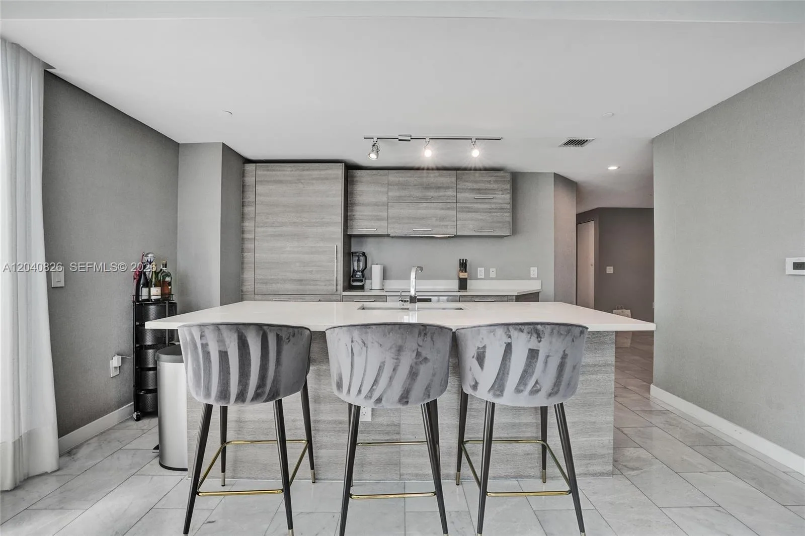 650 NE 32nd St # 3901, Miami, FL 33137 photo 4