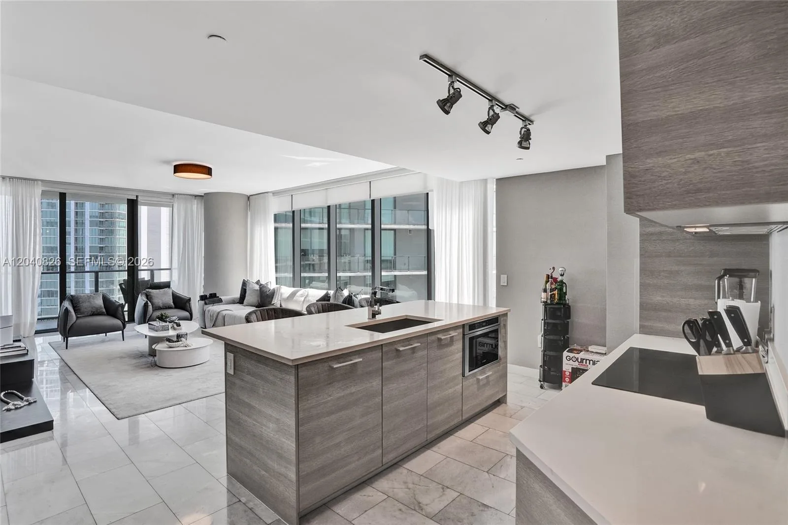 650 NE 32nd St # 3901, Miami, FL 33137 photo 5