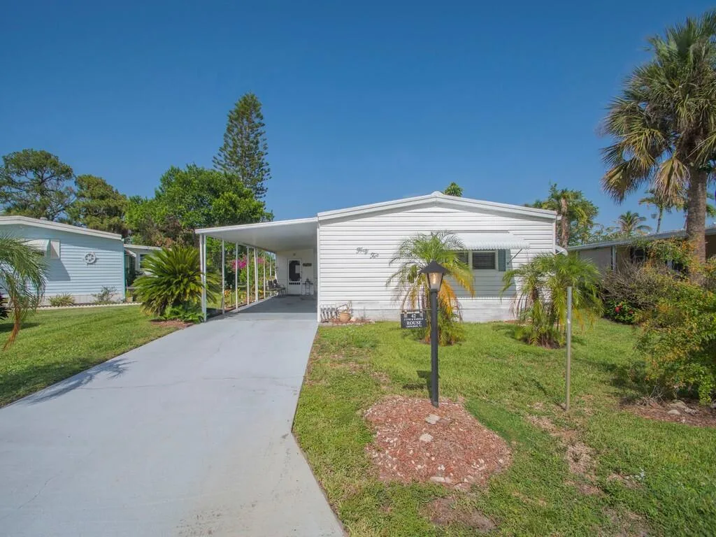42 Village Lane, Jensen Beach, FL 34957 — zdjęcie 2