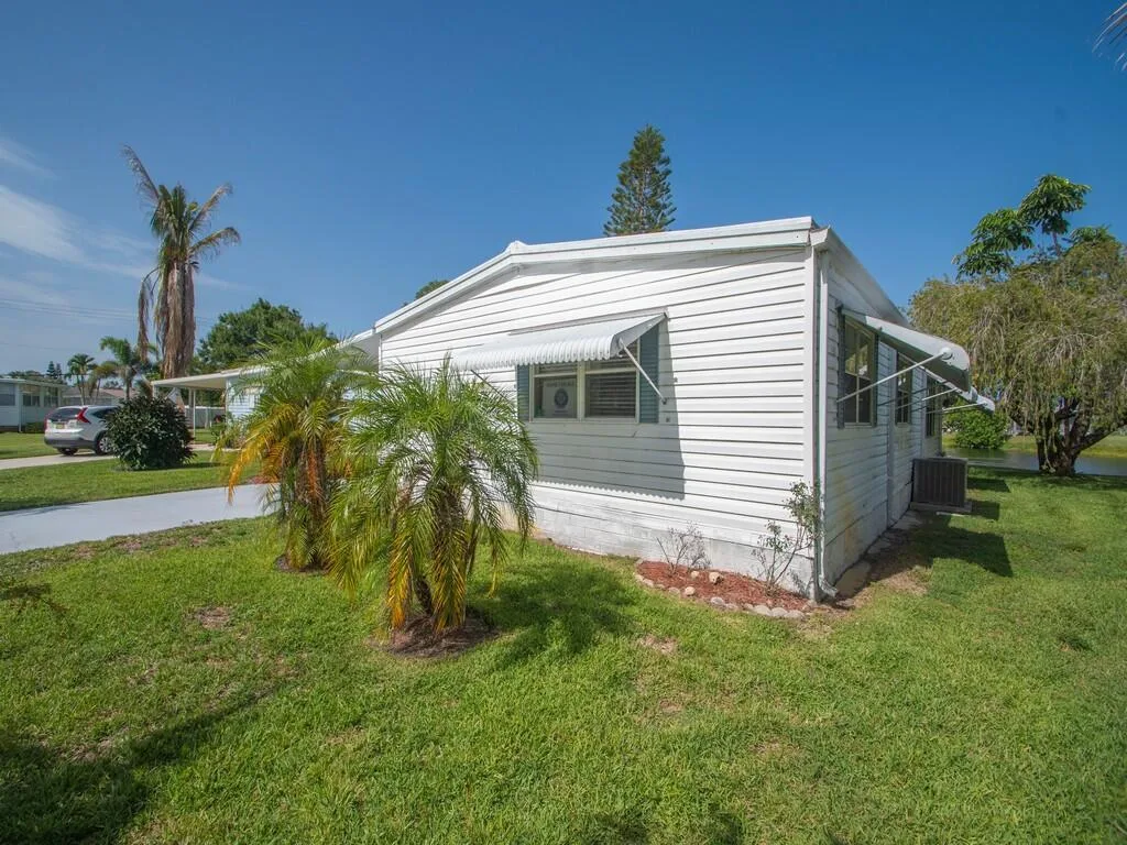 42 Village Lane, Jensen Beach, FL 34957 — zdjęcie 4