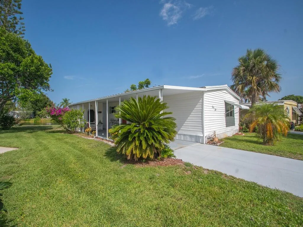 42 Village Lane, Jensen Beach, FL 34957 photo 8