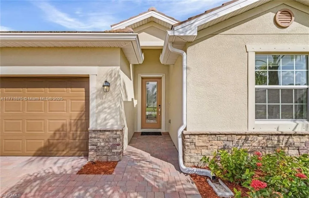 16503 Windsor Way, Other City - In The State Of Florida, FL 33920 photo 2
