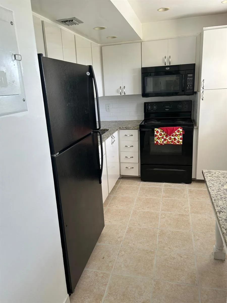 2661 S Course Drive # 703, Pompano Beach, FL 33069 photo 11