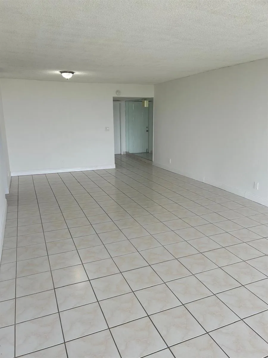 2661 S Course Drive # 703, Pompano Beach, FL 33069 photo 7