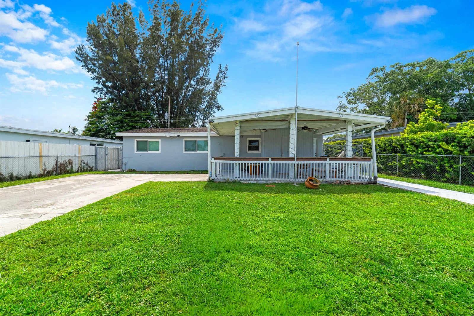 735 Hibiscus Drive, Royal Palm Beach, FL 33411
