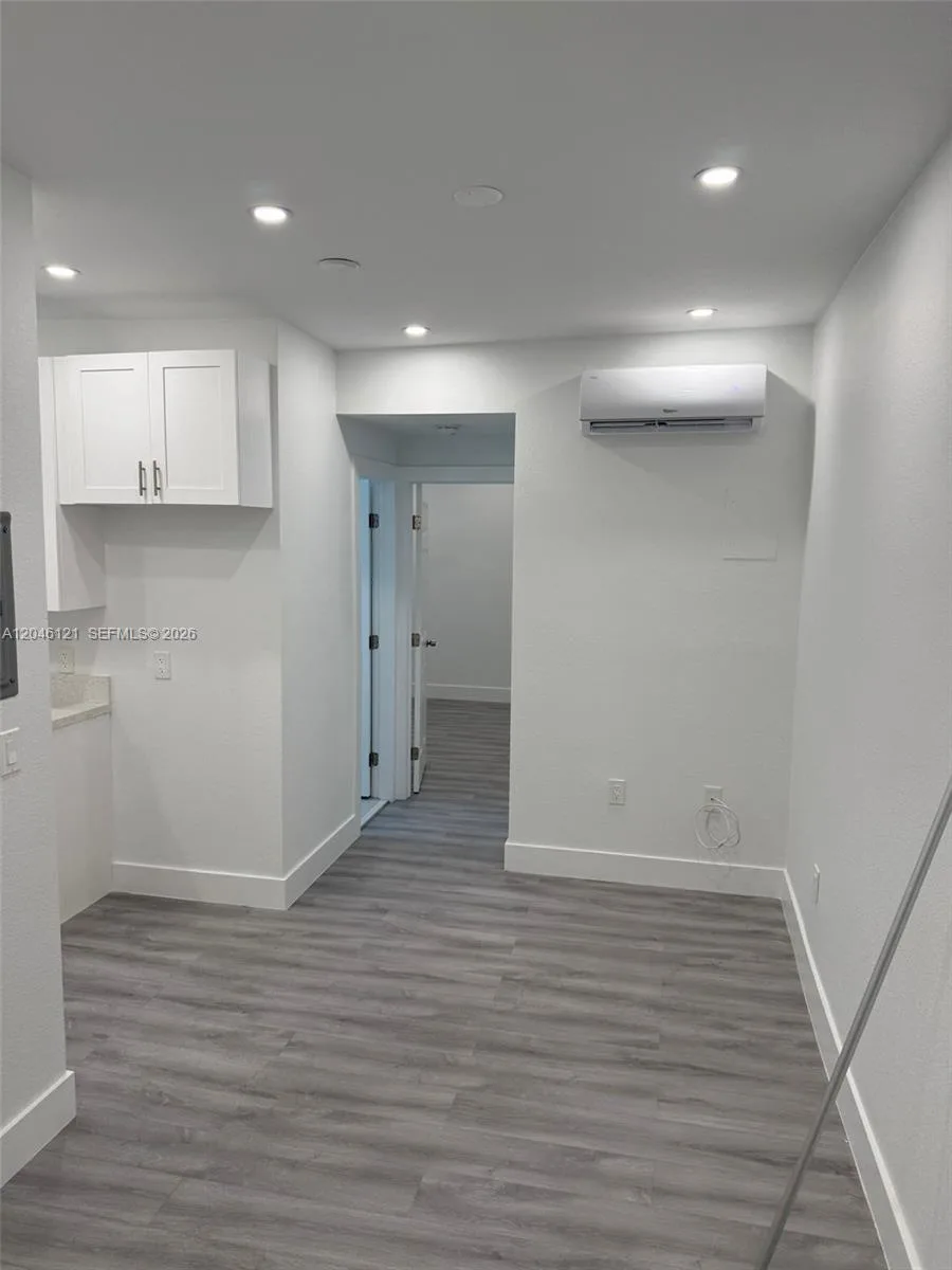 1450 SW 4th St # 2, Miami, FL 33135 photo 5