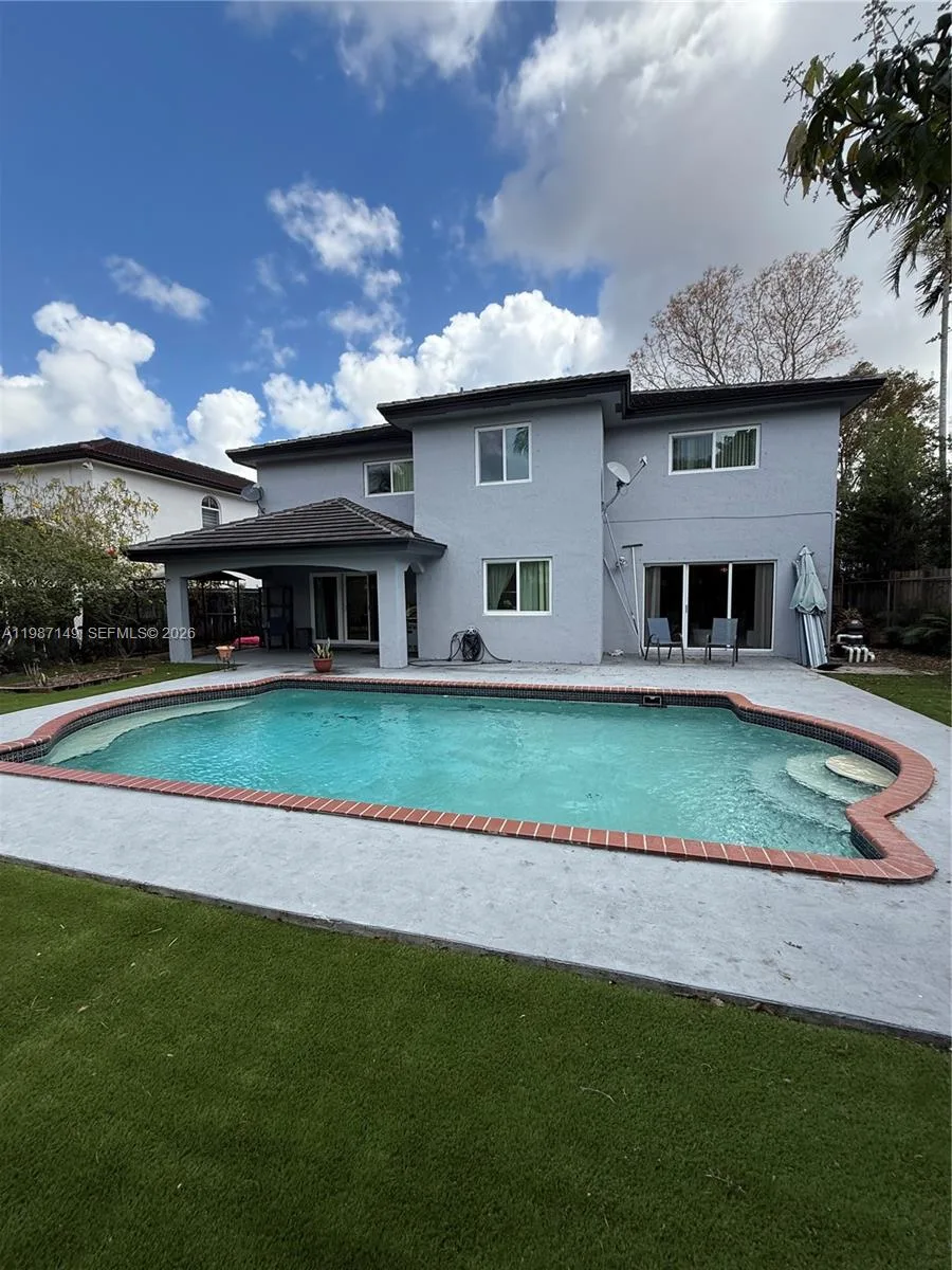 18164 SW 149th Pl, Miami, FL 33187 photo 4