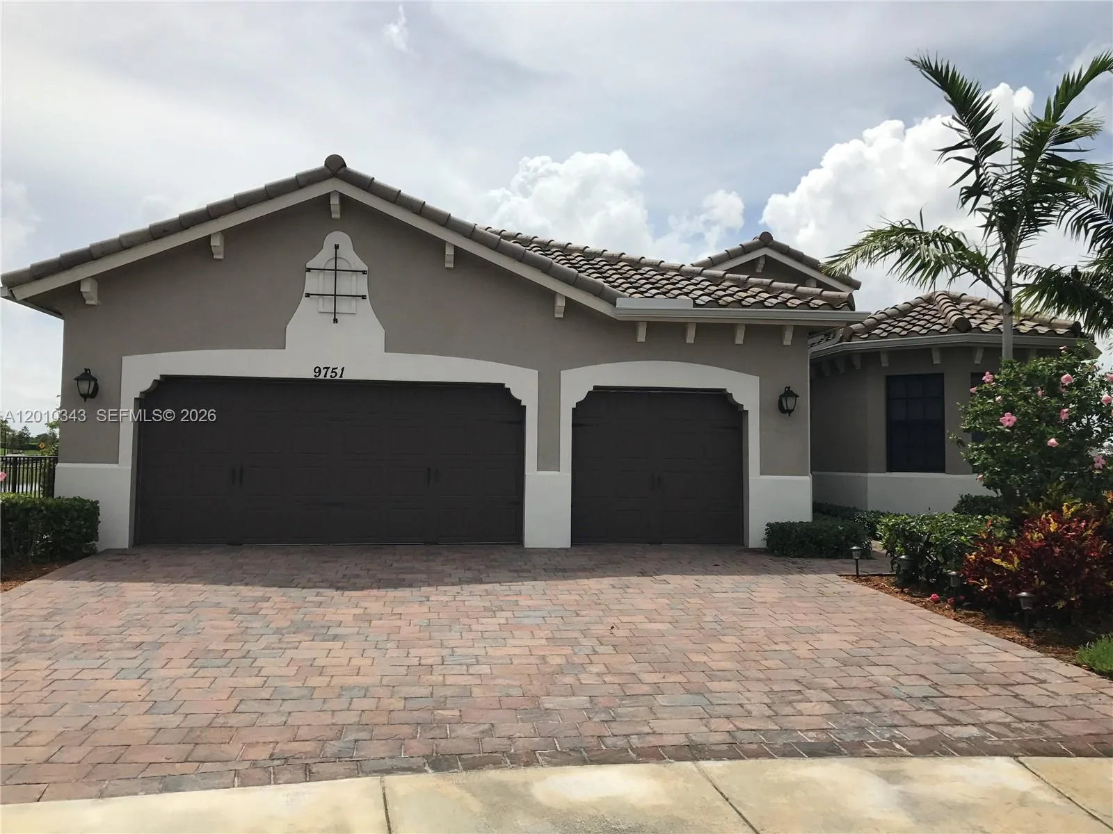 9751 Lakeview Ln, Parkland, FL 33076
