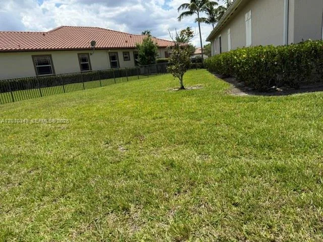 9751 Lakeview Ln, Parkland, FL 33076 photo 10