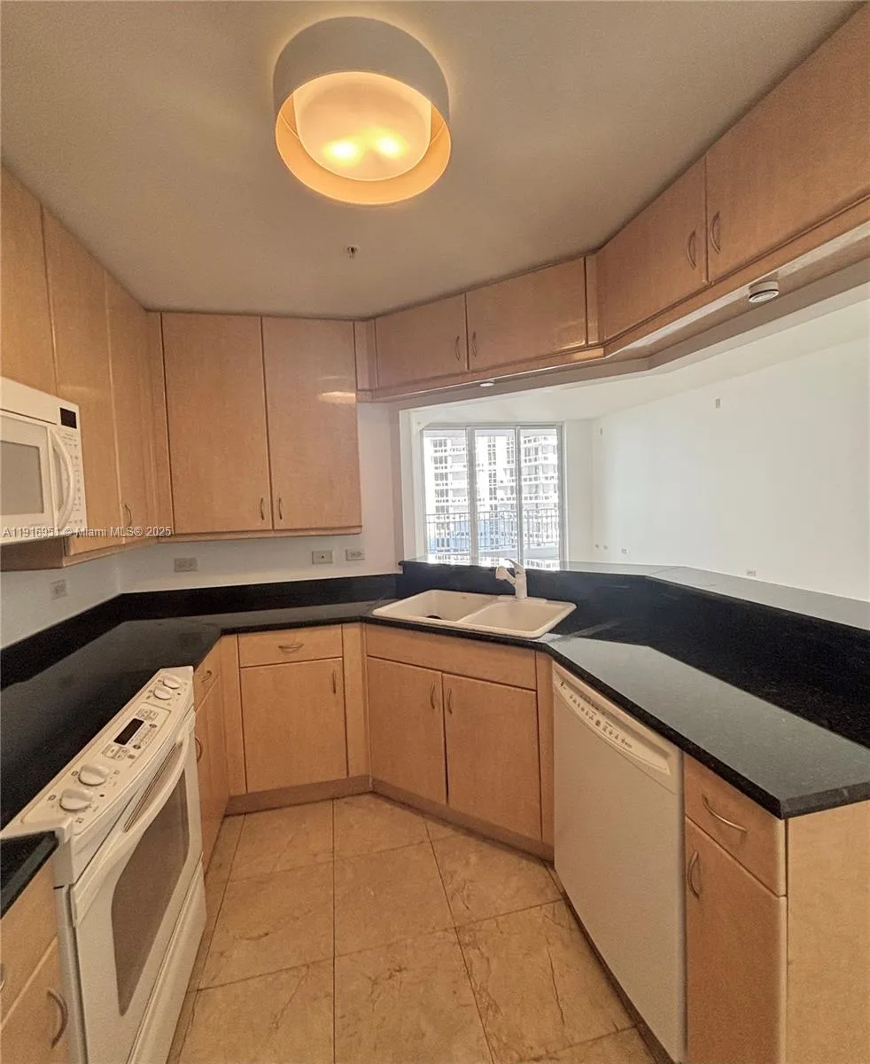 801 Brickell Key Blvd # 1608, Miami, FL 33131 photo 2