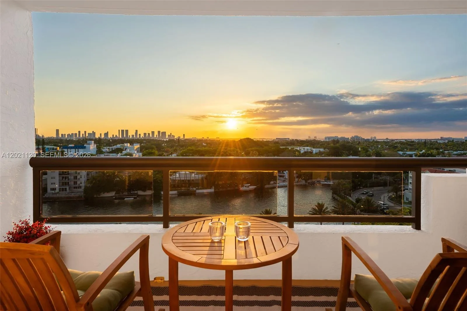 2555 Collins Ave # 1106, Miami Beach, FL 33140